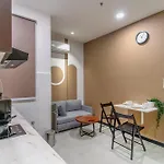 Neu Suites Ampang Near Lrt Jelatek