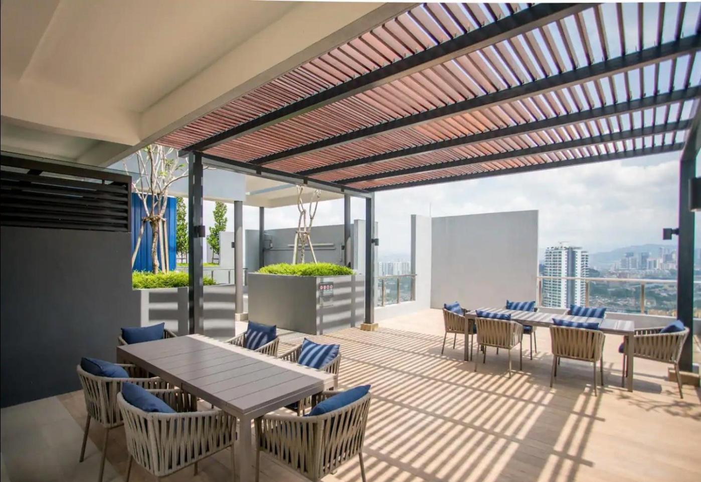 Neu Ampang Near Lrt Jelatek * Kuala Lumpur