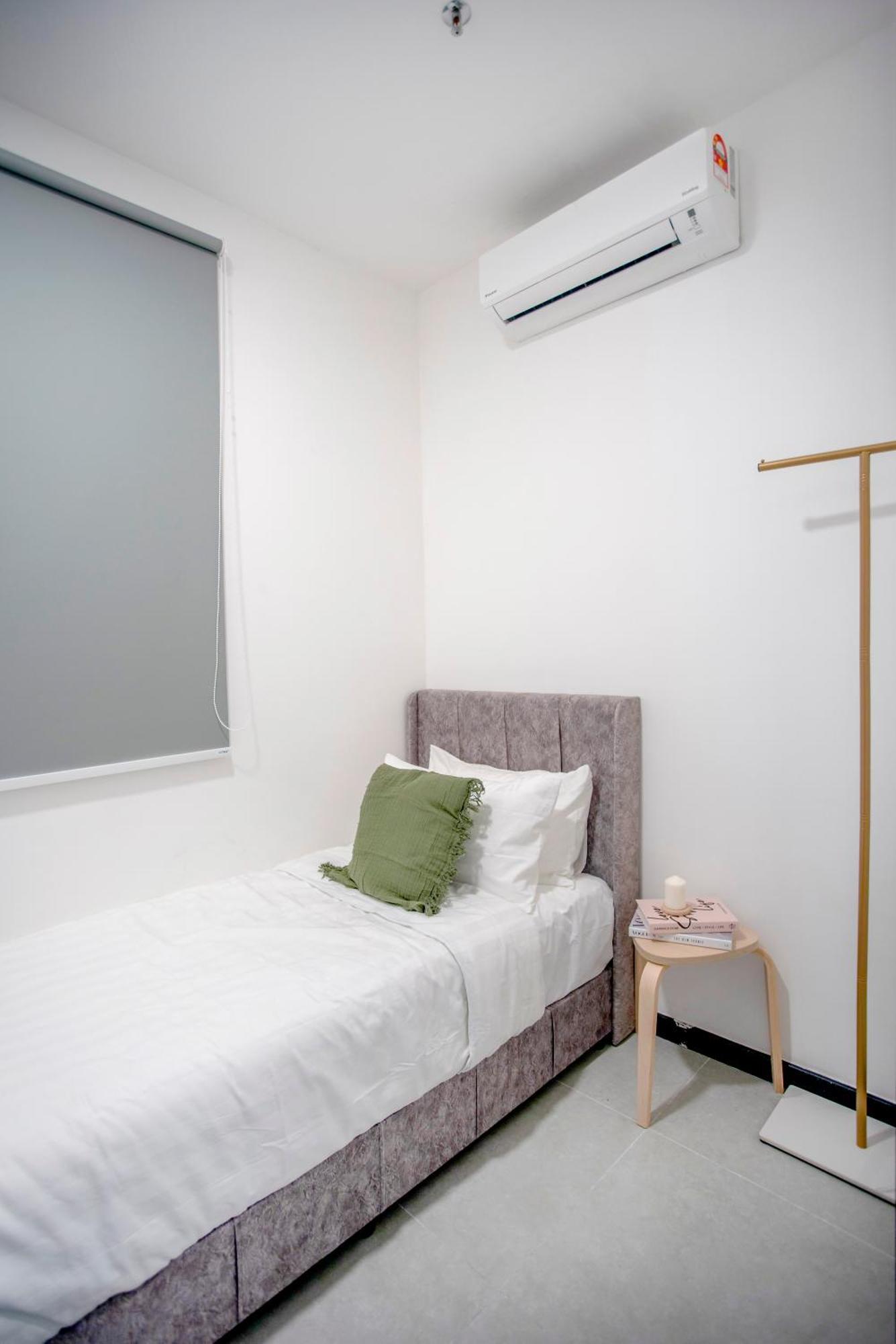 Neu Ampang Near Lrt Jelatek Pangsapuri Kuala Lumpur