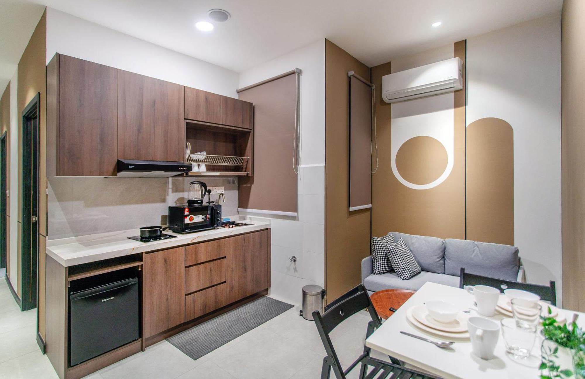 Neu Ampang Near Lrt Jelatek * Kuala Lumpur
